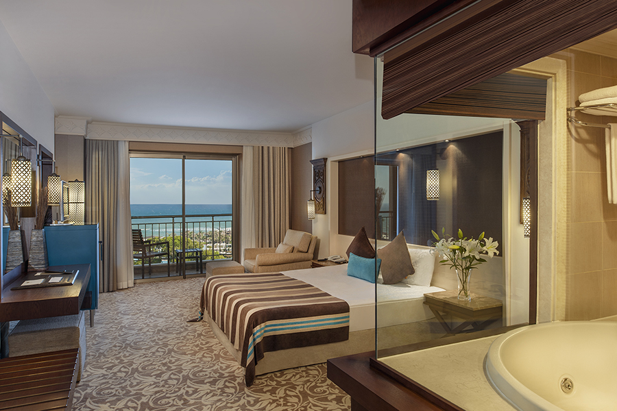 STANDARD ROOM SEA VIEW WITH JACUZZI.jpg
