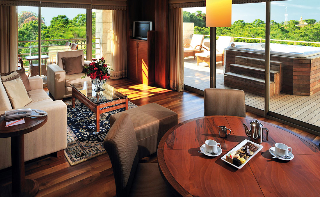 SuiteRoom1_SerenityResort_H-6-b.jpg