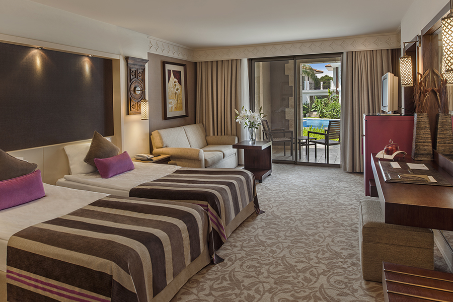 LAKE HOUSE SUITE.jpg