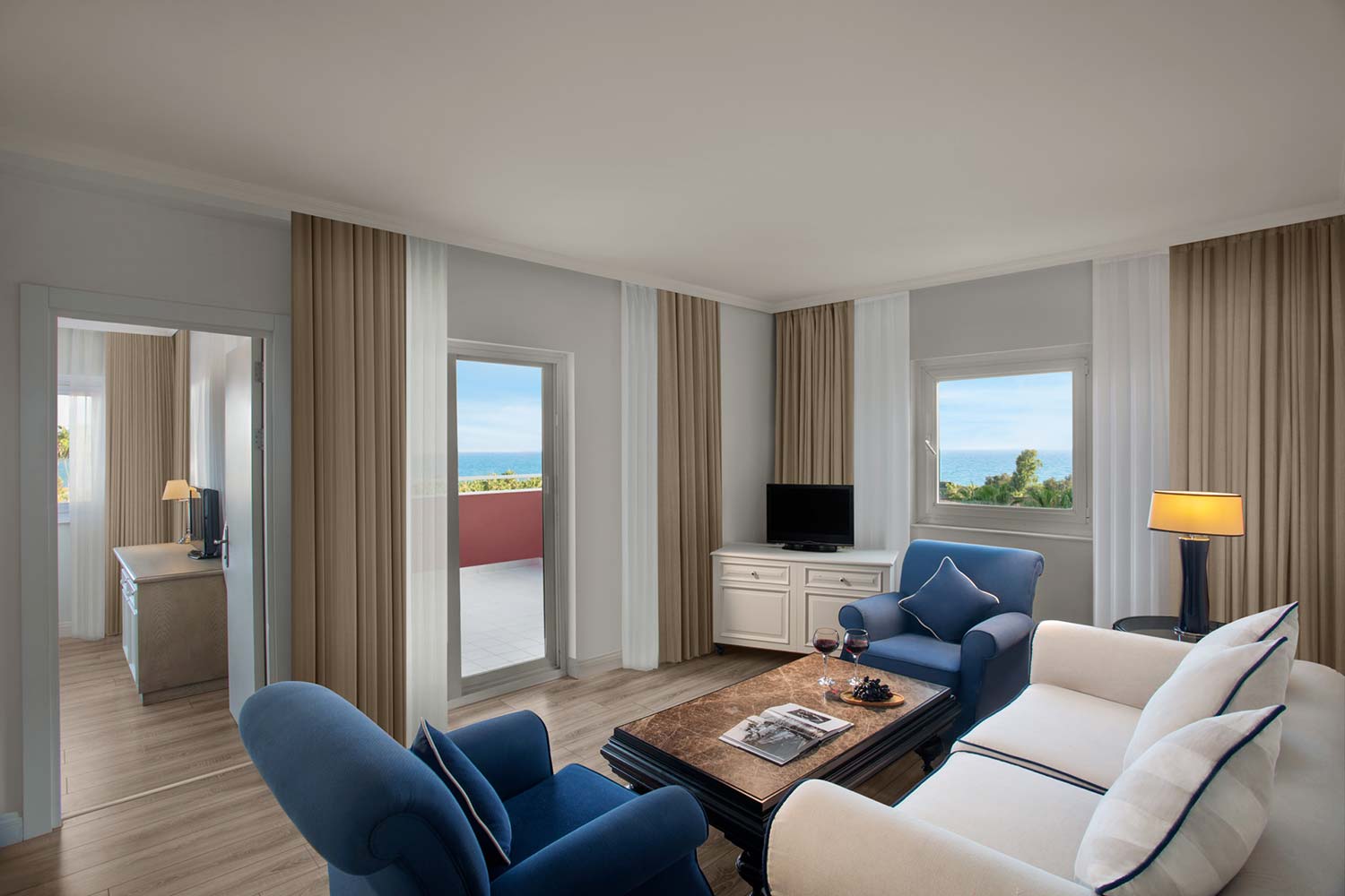IC-Santai-JuniorSuite-02.jpg