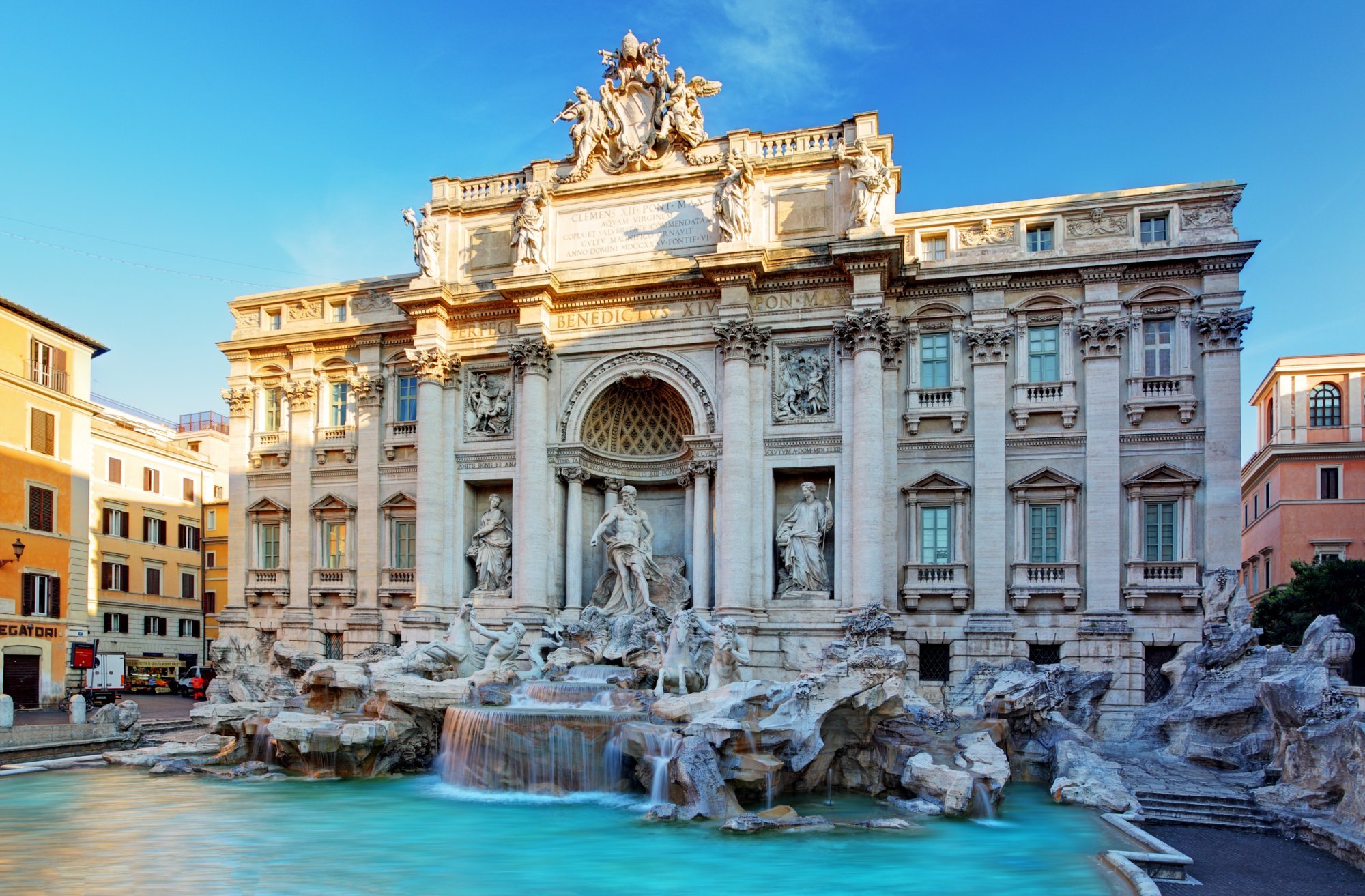 1541933682_fontana-di-trevi-1.jpg